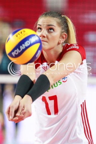  16.07.2017 OSTROWIEC SWIETOKRZYSKI <br />SIATKOWKA KOBIET <br />WORLD GRAND PRIX II DYWIZJI 2017 FIVB VOLLEYBALL <br />MECZ POLSKA - KOREA POLUDNIOWA ( POLAND - KOREA ) <br />N/Z MALWINA SMARZEK SYLWETKA <br /> 