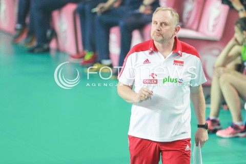 16.07.2017 OSTROWIEC SWIETOKRZYSKI <br />SIATKOWKA KOBIET <br />WORLD GRAND PRIX II DYWIZJI 2017 FIVB VOLLEYBALL <br />MECZ POLSKA - KOREA POLUDNIOWA ( POLAND - KOREA ) <br />N/Z JACEK NAWROCKI - I TRENER ( HEAD COACH ) SYLWETKA <br /> 