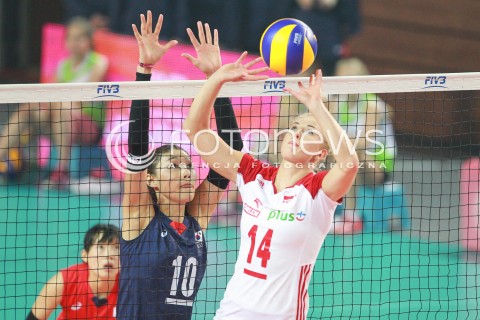  16.07.2017 OSTROWIEC SWIETOKRZYSKI <br />SIATKOWKA KOBIET <br />WORLD GRAND PRIX II DYWIZJI 2017 FIVB VOLLEYBALL <br />MECZ POLSKA - KOREA POLUDNIOWA ( POLAND - KOREA ) <br />N/Z JOANNA WOLOSZ  YEON KOUNG KIM <br /> 