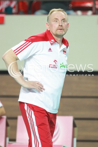  16.07.2017 OSTROWIEC SWIETOKRZYSKI <br />SIATKOWKA KOBIET <br />WORLD GRAND PRIX II DYWIZJI 2017 FIVB VOLLEYBALL <br />MECZ POLSKA - KOREA POLUDNIOWA ( POLAND - KOREA ) <br />N/Z JACEK NAWROCKI - I TRENER ( HEAD COACH ) SYLWETKA <br /> 