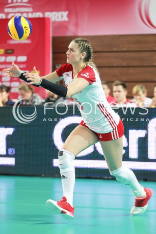  16.07.2017 OSTROWIEC SWIETOKRZYSKI <br />SIATKOWKA KOBIET <br />WORLD GRAND PRIX II DYWIZJI 2017 FIVB VOLLEYBALL <br />MECZ POLSKA - KOREA POLUDNIOWA ( POLAND - KOREA ) <br />N/Z MARTYNA GRAJBER SYLWETKA <br /> 