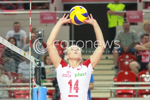 16.07.2017 OSTROWIEC SWIETOKRZYSKI <br />SIATKOWKA KOBIET <br />WORLD GRAND PRIX II DYWIZJI 2017 FIVB VOLLEYBALL <br />MECZ POLSKA - KOREA POLUDNIOWA ( POLAND - KOREA ) <br />N/Z JOANNA WOLOSZ  SYLWETKA <br /> 