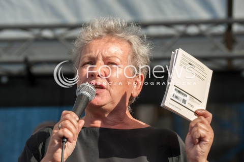  18.07.2017 WARSZAWA<br />MANIFESTACJA OPOZYCJI POD PARLAMENTEM<br />N/Z MONIKA PLATEK<br /> 