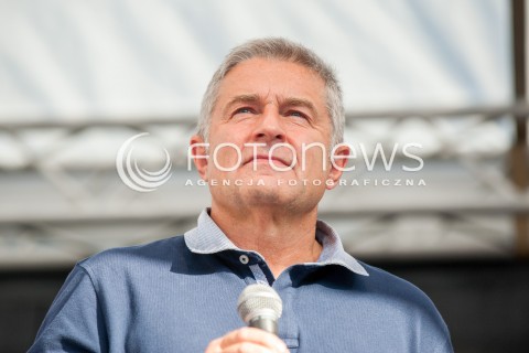  18.07.2017 WARSZAWA<br />MANIFESTACJA OPOZYCJI POD PARLAMENTEM<br />N/Z WLADYSLAW FRASYNIUK<br /> 