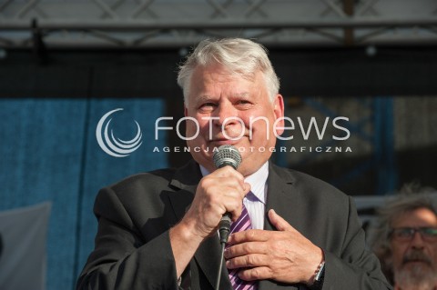  18.07.2017 WARSZAWA<br />MANIFESTACJA OPOZYCJI POD PARLAMENTEM<br />N/Z BOGDAN BORUSEWICZ<br /> 