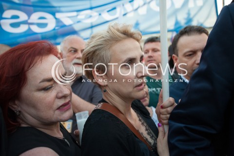  20.07.2017 WARSZAWA<br />LANCUCH SWIATLA POD PALACEM PREZYDENCKIM<br />N/Z JOANNA SCHEURING WIELGUS<br /> 