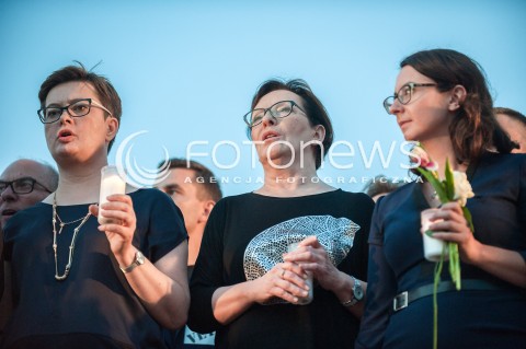  20.07.2017 WARSZAWA<br />LANCUCH SWIATLA POD PALACEM PREZYDENCKIM<br />N/Z EWA KOPACZ KATARZYNA LUBNAUER GASIUK PIHOWICZ<br /> 