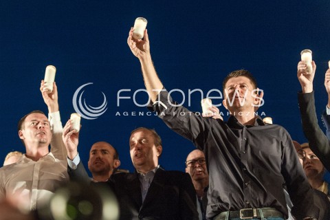  20.07.2017 WARSZAWA<br />LANCUCH SWIATLA POD PALACEM PREZYDENCKIM<br />N/Z RYSZARD PETRU GRZEGORZ SCHETYNA BORYS BUDKA<br /> 