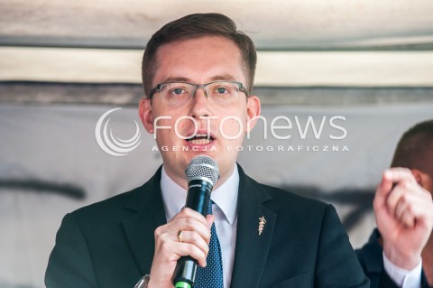  26.07.2017 WARSZAWA<br />MANIFESTACJA NARODOWCOW PRZECIW FINANSOWANIU ORGANIZACJI POZARZADOWYCH PRZEZ ZAGRANICZNE PODMIOTY<br />N/Z ROBERT WINNICKI<br /> 