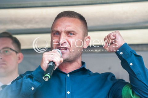  26.07.2017 WARSZAWA<br />MANIFESTACJA NARODOWCOW PRZECIW FINANSOWANIU ORGANIZACJI POZARZADOWYCH PRZEZ ZAGRANICZNE PODMIOTY<br />N/Z ROBERT BAKIEWICZ<br /> 