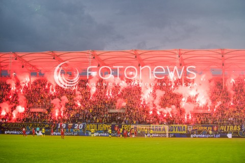  27.07.2017 GDYNIA<br />MECZ 3. RUNDY ELIMINACJI LIGI EUROPY UEFA SEZON 2017/2018 W PILCE NOZNEJ<br />3. QUALIFYING ROUND UEFA EUROPA LEAGUE SEASON 2017/2018 FOOTBALL<br />ARKA GDYNIA - FC MIDTJYLLAND<br />N/Z/ OPRAWA MECZOWA KIBICE ARKI GDYNIA DOPING EMOCJE RACE<br /> 