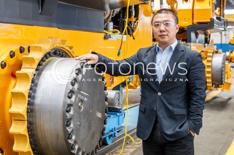  01.08.2017 STALOWA WOLA <br />HOU YUBO - PREZES FIRMY LIUGONG DRESSTA MACHINERY<br />N/Z HOU YUBO<br /> 