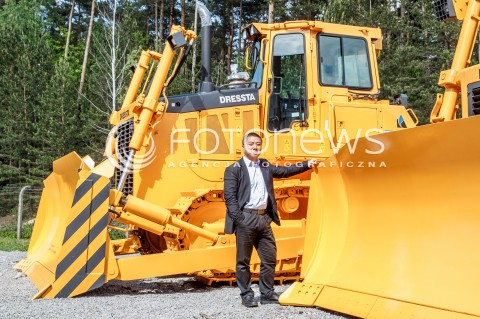  01.08.2017 STALOWA WOLA <br />HOU YUBO - PREZES FIRMY LIUGONG DRESSTA MACHINERY<br />N/Z HOU YUBO<br /> 