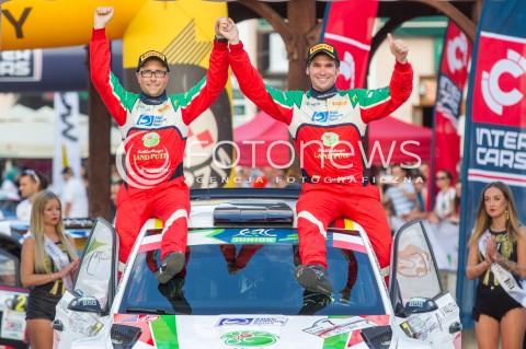  05.08.2017 RZESZOW <br />26. RAJD RZESZOWSKI <br />META I DEKORACJA ZAWODNIKOW <br />N/Z MARIJAN GRIBEL STEFAN KOPCZYK - 3 MIEJSCE<br /> 