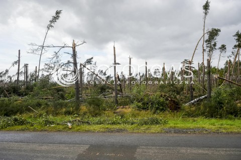  12.08.2017 POMORSKIE<br />SKUTKI NAWALNICY W WOJEWODZTWIE POMORSKIM MIEDZY KOSCIERZYNA A BYTOWEM<br /> 