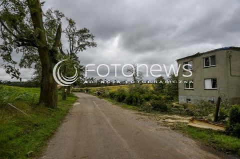  12.08.2017 POMORSKIE<br />SKUTKI NAWALNICY W WOJEWODZTWIE POMORSKIM MIEDZY KOSCIERZYNA A BYTOWEM<br /> 