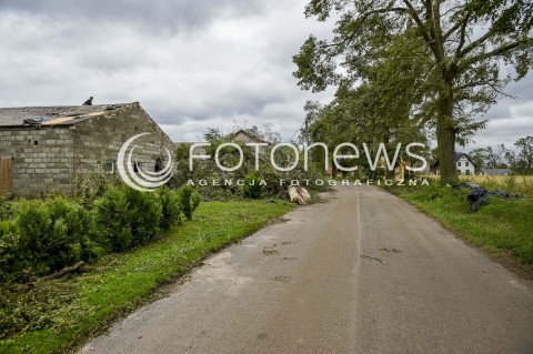  12.08.2017 POMORSKIE<br />SKUTKI NAWALNICY W WOJEWODZTWIE POMORSKIM MIEDZY KOSCIERZYNA A BYTOWEM<br /> 