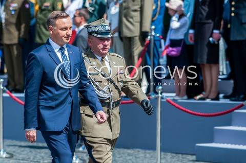  15.08.2016 WARSZAWA <br />OBCHODY SWIETA WOJSKA POLSKIEGO UROCZYSTOSCI PANSTWOWE <br />N/Z ANTONI MACIEREWICZ ROBERT GLAB - GENERAL BRYGADY WOJSKA POLSKIEGO<br /> 