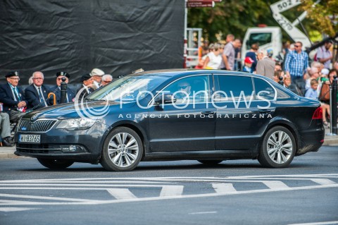  15.08.2016 WARSZAWA <br />OBCHODY SWIETA WOJSKA POLSKIEGO UROCZYSTOSCI PANSTWOWE <br />N/Z LIMUZYNA BOR OCHRONA BIURO OCHRONY RZADU<br /> 