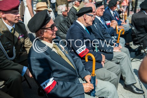  15.08.2016 WARSZAWA <br />OBCHODY SWIETA WOJSKA POLSKIEGO UROCZYSTOSCI PANSTWOWE <br />N/Z KOMBATANCI POWSTANCY WARSZAWSCY POWSTANIEC WARSZAWSKI<br /> 