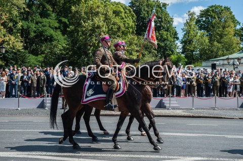  15.08.2016 WARSZAWA <br />OBCHODY SWIETA WOJSKA POLSKIEGO UROCZYSTOSCI PANSTWOWE <br />N/Z ZOLNIERZE KONIE NA KONIACH<br /> 