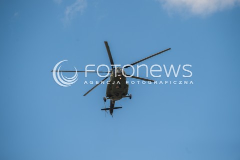  15.08.2016 WARSZAWA <br />OBCHODY SWIETA WOJSKA POLSKIEGO UROCZYSTOSCI PANSTWOWE <br />N/Z HELIKOPTER SMIGLOWIEC MI-8 MI8<br /> 