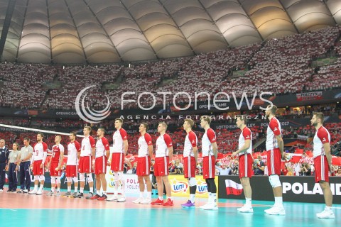  24.08.2017 WARSZAWA ( STADION NARODOWY ) <br />MISTRZOSTWA EUROPY W SIATKOWCE MEZCZYZN LOTTO EUROVOLLEY POLAND 2017 ( European Volleyball Championship ) <br />MECZ POLSKA - SERBIA ( Match Poland - Serbia ) <br />N/Z SIATKARZE HYMN MAZUREK DABROWSKIEGO KIBICE DOPING EMOCJE TRYBUNY WIDOK VIEW <br /> 