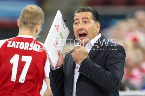  24.08.2017 WARSZAWA ( STADION NARODOWY ) <br />MISTRZOSTWA EUROPY W SIATKOWCE MEZCZYZN LOTTO EUROVOLLEY POLAND 2017 ( European Volleyball Championship ) <br />MECZ POLSKA - SERBIA ( Match Poland - Serbia ) <br />N/Z FERDINANDO DE GIORGI - I TRENER ( HEAD COACH ) SYLWETKA <br /> 