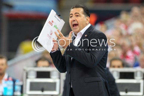  24.08.2017 WARSZAWA ( STADION NARODOWY ) <br />MISTRZOSTWA EUROPY W SIATKOWCE MEZCZYZN LOTTO EUROVOLLEY POLAND 2017 ( European Volleyball Championship ) <br />MECZ POLSKA - SERBIA ( Match Poland - Serbia ) <br />N/Z FERDINANDO DE GIORGI - I TRENER ( HEAD COACH ) ZLOSC EMOCJE SYLWETKA <br /> 