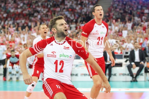  24.08.2017 WARSZAWA ( STADION NARODOWY ) <br />MISTRZOSTWA EUROPY W SIATKOWCE MEZCZYZN LOTTO EUROVOLLEY POLAND 2017 ( European Volleyball Championship ) <br />MECZ POLSKA - SERBIA ( Match Poland - Serbia ) <br />N/Z GRZEGORZ LOMACZ RADOSC EMOCJE SYLWETKA <br /> 