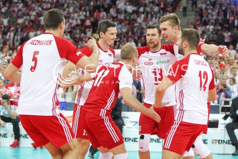  24.08.2017 WARSZAWA ( STADION NARODOWY ) <br />MISTRZOSTWA EUROPY W SIATKOWCE MEZCZYZN LOTTO EUROVOLLEY POLAND 2017 ( European Volleyball Championship ) <br />MECZ POLSKA - SERBIA ( Match Poland - Serbia ) <br />N/Z MATEUSZ BIENIEK RAFAL BUSZEK MICHAL KUBIAK LUKASZ KACZMAREK GRZEGORZ LOMACZ RADOSC EMOCJE <br /> 