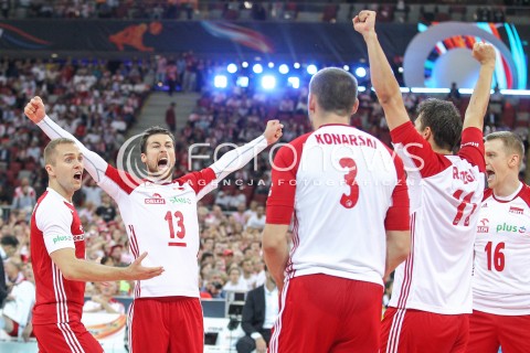  24.08.2017 WARSZAWA ( STADION NARODOWY ) <br />MISTRZOSTWA EUROPY W SIATKOWCE MEZCZYZN LOTTO EUROVOLLEY POLAND 2017 ( European Volleyball Championship ) <br />MECZ POLSKA - SERBIA ( Match Poland - Serbia ) <br />N/Z PAWEL ZATORSKI MICHAL KUBIAK DAWID KONARSKI RADOSC EMOCJE <br /> 