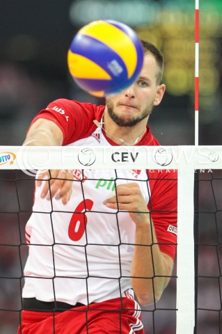  24.08.2017 WARSZAWA ( STADION NARODOWY ) <br />MISTRZOSTWA EUROPY W SIATKOWCE MEZCZYZN LOTTO EUROVOLLEY POLAND 2017 ( European Volleyball Championship ) <br />MECZ POLSKA - SERBIA ( Match Poland - Serbia ) <br />N/Z BARTOSZ KUREK SYLWETKA ATAK <br /> 