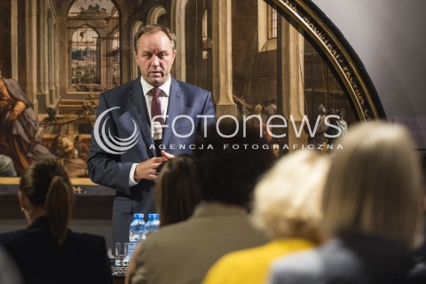  24.08.2017 GDANSK<br />KONFERENCJA PRASOWA POSWIECONA PROJEKTOWI SAD OSTATECZNY HANSA MEMLINGA W MUZEUM NARODOWYM W GDANSKU<br />N/Z MIECZYSLAW STRUK<br /> 