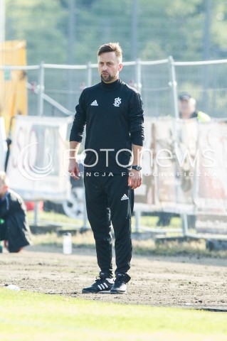  26.08.2017 STALOWA WOLA<br />PILKA NOZNA - II LIGA - 6. KOLEJKA<br />MECZ STAL STALOWA WOLA - LKS LODZ <br />N/Z WOJCIECH ROBASZEK - TRENER SYLWETKA<br /> 