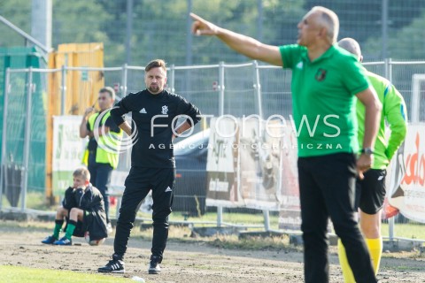  26.08.2017 STALOWA WOLA<br />PILKA NOZNA - II LIGA - 6. KOLEJKA<br />MECZ STAL STALOWA WOLA - LKS LODZ <br />N/Z WOJCIECH ROBASZEK JANUSZ BIALEK - TRENER <br /> 