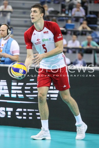  30.08.2017 KRAKOW ( TAURON ARENA ) <br />MISTRZOSTWA EUROPY W SIATKOWCE MEZCZYZN LOTTO EUROVOLLEY POLAND 2017 ( European Volleyball Championship ) <br />BARAZE ( Playoff Phase )<br />MECZ POLSKA - SLOWENIA ( Match Poland - Slovenia ) <br />N/Z LUKASZ KACZMAREK SYLWETKA <br /> 