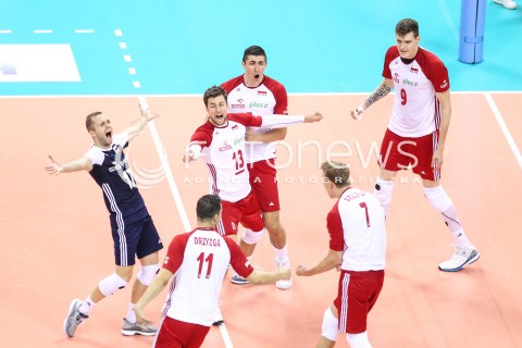  30.08.2017 KRAKOW ( TAURON ARENA ) <br />MISTRZOSTWA EUROPY W SIATKOWCE MEZCZYZN LOTTO EUROVOLLEY POLAND 2017 ( European Volleyball Championship ) <br />BARAZE ( Playoff Phase )<br />MECZ POLSKA - SLOWENIA ( Match Poland - Slovenia ) <br />N/Z PAWEL ZATORSKI MICHAL KUBIAK LUKASZ KACZMAREK BARTLOMIEJ LEMANSKI RADOSC EMOCJE <br /> 