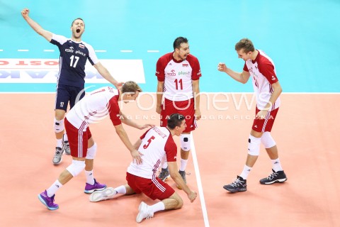  30.08.2017 KRAKOW ( TAURON ARENA ) <br />MISTRZOSTWA EUROPY W SIATKOWCE MEZCZYZN LOTTO EUROVOLLEY POLAND 2017 ( European Volleyball Championship ) <br />BARAZE ( Playoff Phase )<br />MECZ POLSKA - SLOWENIA ( Match Poland - Slovenia ) <br />N/Z PAWEL ZATORSKI FABIAN DRZYZGA MATEUSZ BIENIEK ARTUR SZALPUK LUKASZ KACZMAREK RADOSC EMOCJE <br /> 