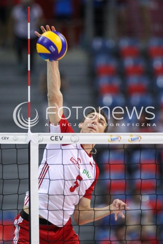  30.08.2017 KRAKOW ( TAURON ARENA ) <br />MISTRZOSTWA EUROPY W SIATKOWCE MEZCZYZN LOTTO EUROVOLLEY POLAND 2017 ( European Volleyball Championship ) <br />BARAZE ( Playoff Phase )<br />MECZ POLSKA - SLOWENIA ( Match Poland - Slovenia ) <br />N/Z LUKASZ KACZMAREK SYLWETKA ATAK <br /> 