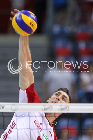  30.08.2017 KRAKOW ( TAURON ARENA ) <br />MISTRZOSTWA EUROPY W SIATKOWCE MEZCZYZN LOTTO EUROVOLLEY POLAND 2017 ( European Volleyball Championship ) <br />BARAZE ( Playoff Phase )<br />MECZ POLSKA - SLOWENIA ( Match Poland - Slovenia ) <br />N/Z LUKASZ KACZMAREK SYLWETKA ATAK <br /> 