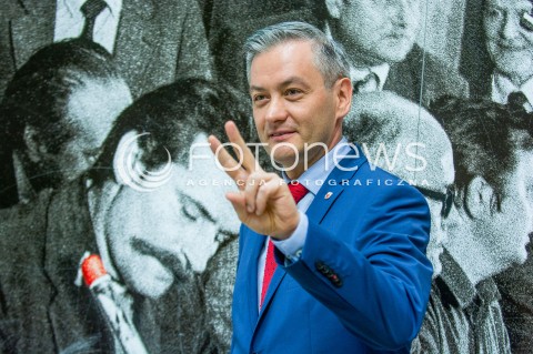  31.08.2017 GDANSK<br />MOC SOLIDARNOSCI OBCHODY POROZUMIENIA SIERPNIA 80. ORGANIZOWANA PRZEZ KOD POMORZE<br />N/Z ROBERT BIEDRON<br /> 