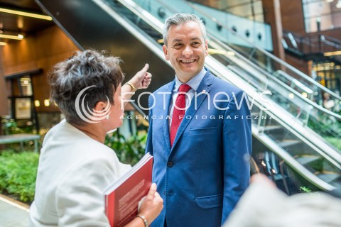  31.08.2017 GDANSK<br />MOC SOLIDARNOSCI OBCHODY POROZUMIENIA SIERPNIA 80. ORGANIZOWANA PRZEZ KOD POMORZE<br />N/Z ROBERT BIEDRON<br /> 
