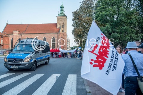  31.08.2017 GDANSK<br />MARSZ KOMITETU OBRONY DEMOKRACJI W GDANSKU<br />N/Z POLICJA SOLIDARNOSC MARSZ KOMITETU OBRONY DEMOKRACJI<br /> 