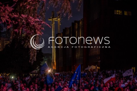  31.08.2017 GDANSK<br />MARSZ KOMITETU OBRONY DEMOKRACJI W GDANSKU<br />N/Z POMNIK NA PLACU SOLIDARNOSCI W GDANSKU<br /> 