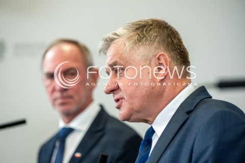  01.09.2017 WARSZAWA<br />KONFERENCJA NA TEMAT UTWORZENIA KRAJOWEGO OSRODKA WSPARCIA ROLNICTWA<br />N/Z KRZYSZTOF JURGIEL ZBIGNIEW BABALSKI<br /> 