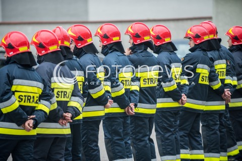 01.09.2017 GDANSK<br />SPOTKANIE BEATY SZYDLO ZE STRAZAKAMI I POLICJANTAMI BIORACYMI UDZIAL W USUWANIU SKUTKOW NAWALNIC W WOJEWODZTWIE POMORSKIM<br />N/Z STRAZACY WOJEWODZKIEJ STRAZY POZARNEJ W GDANSKU<br /> 