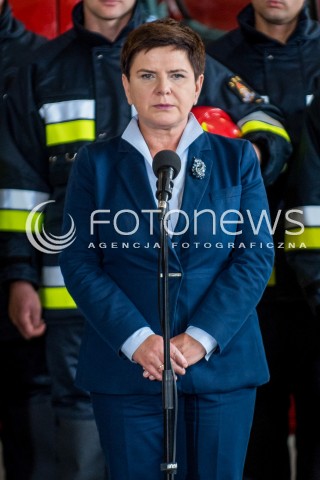  01.09.2017 GDANSK<br />SPOTKANIE BEATY SZYDLO ZE STRAZAKAMI I POLICJANTAMI BIORACYMI UDZIAL W USUWANIU SKUTKOW NAWALNIC W WOJEWODZTWIE POMORSKIM<br />N/Z BEATA SZYDLO<br /> 
