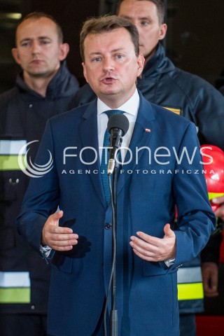  01.09.2017 GDANSK<br />SPOTKANIE BEATY SZYDLO ZE STRAZAKAMI I POLICJANTAMI BIORACYMI UDZIAL W USUWANIU SKUTKOW NAWALNIC W WOJEWODZTWIE POMORSKIM<br />N/Z MARIUSZ BLASZCZAK<br /> 