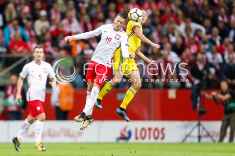  04.09.2017 WARSZAWA STADION NARODOWY <br />PILKA NOZNA REPREZENTACJA KWALIFIKACJE DO MISTRZOSTW SWIATA ROSJA 2018<br />Football European Qualifiers Fifa World Cup Russia 2018<br />MECZ POLSKA - KAZACHSTAN ( Poland - Kazakhstan )<br />N/Z PIOTR ZIELINSKI ISLAMBEK KUAT <br /> 